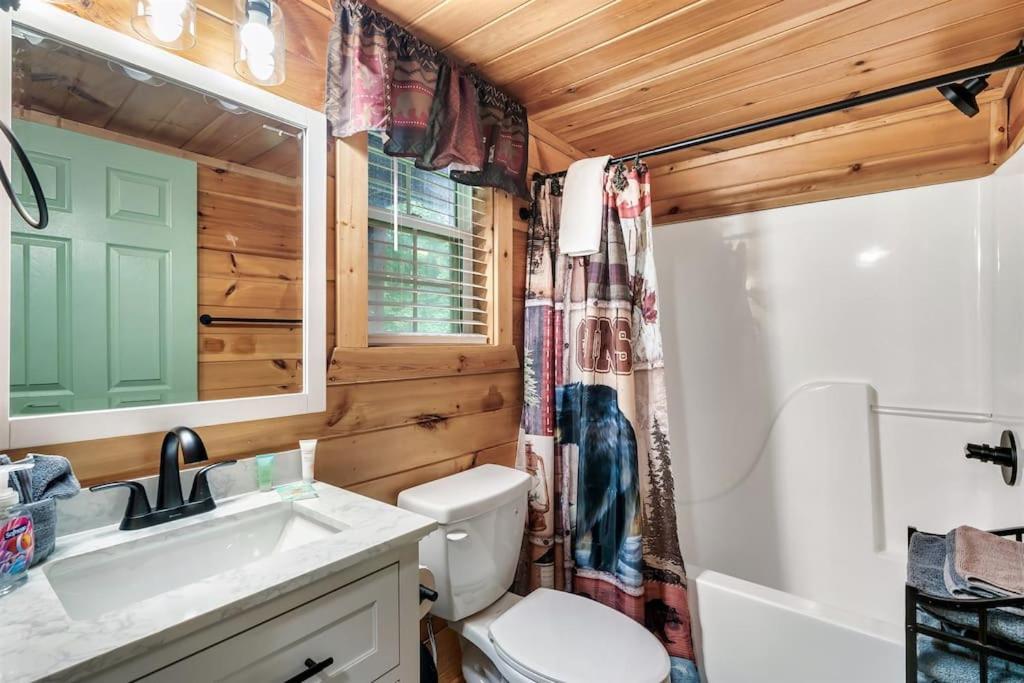 A Top Notch Lodge~Gatlinburg Dış mekan fotoğraf