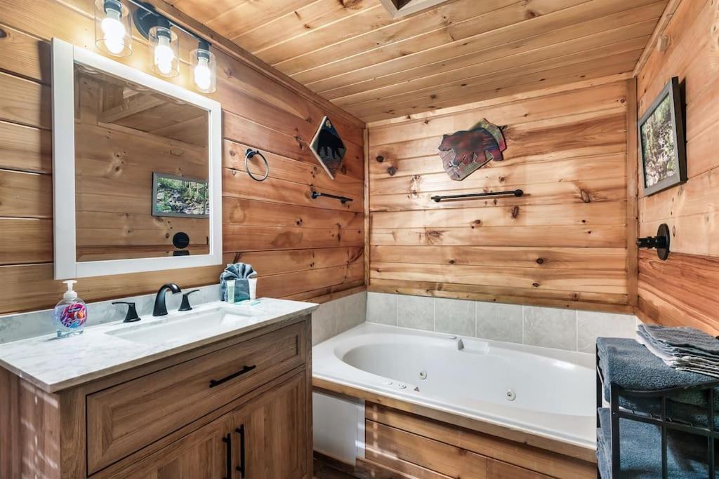A Top Notch Lodge~Gatlinburg Dış mekan fotoğraf