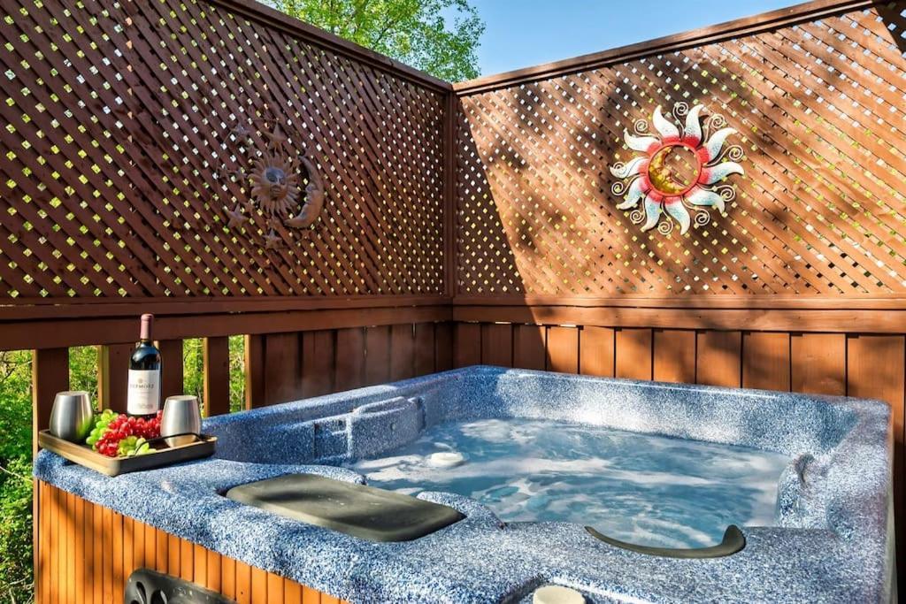 A Top Notch Lodge~Gatlinburg Dış mekan fotoğraf
