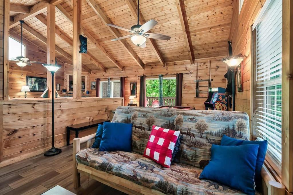 A Top Notch Lodge~Gatlinburg Dış mekan fotoğraf