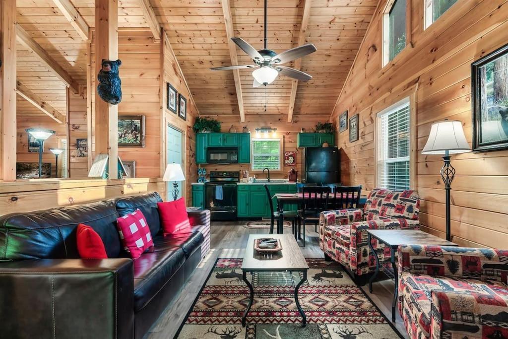 A Top Notch Lodge~Gatlinburg Dış mekan fotoğraf